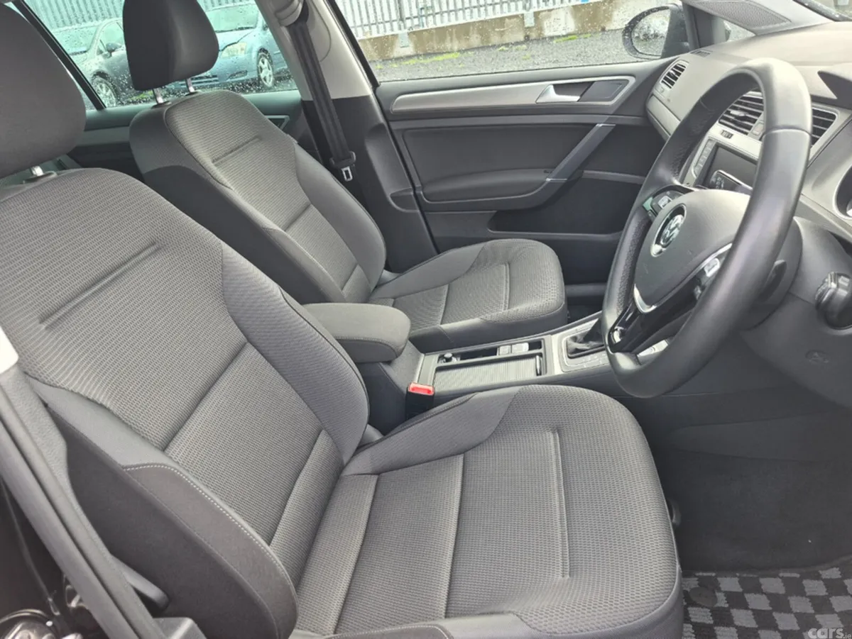 Volkswagen Golf Hatchback, Petrol, 2017, Black
