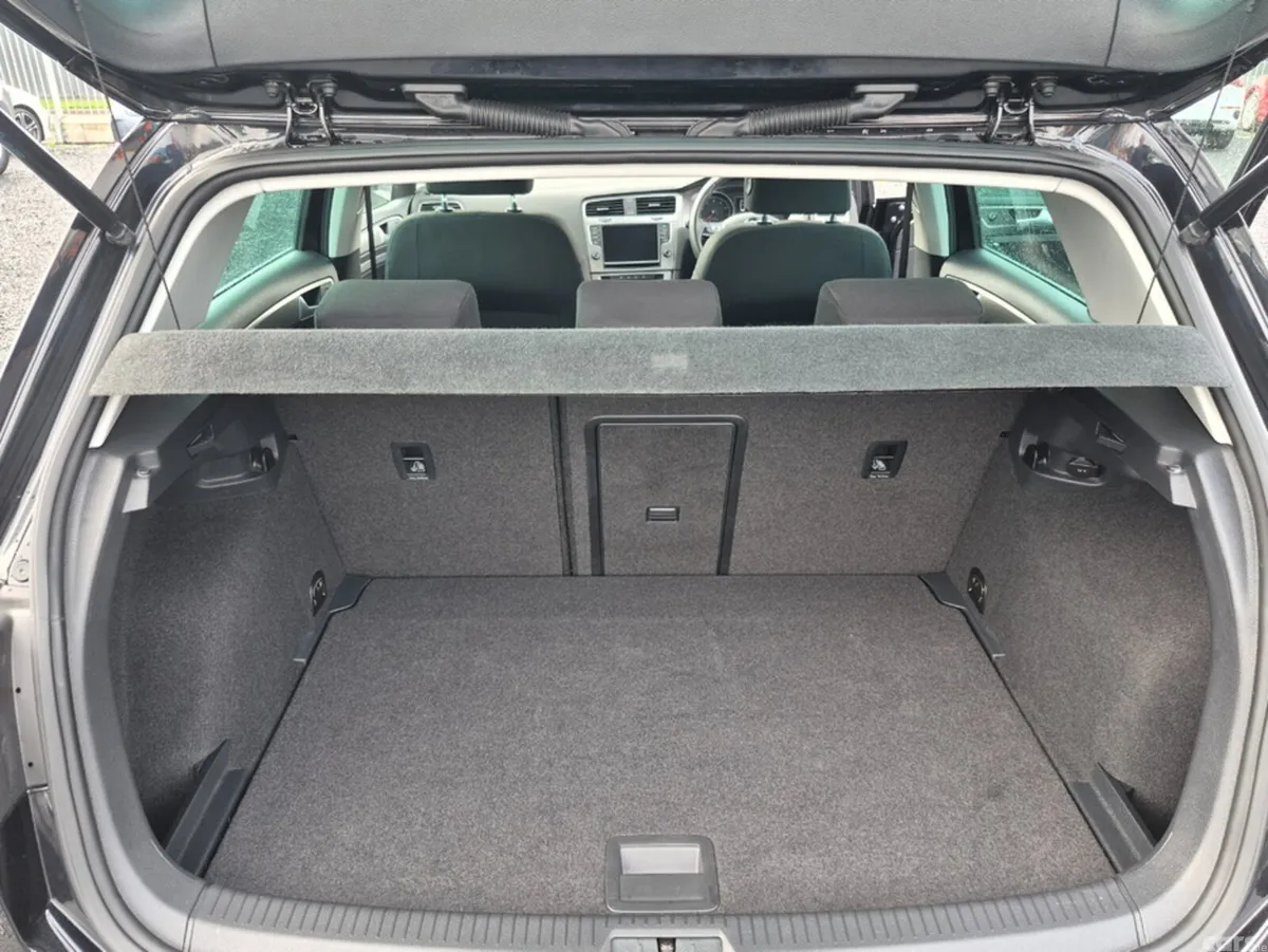 Volkswagen Golf Hatchback, Petrol, 2017, Black