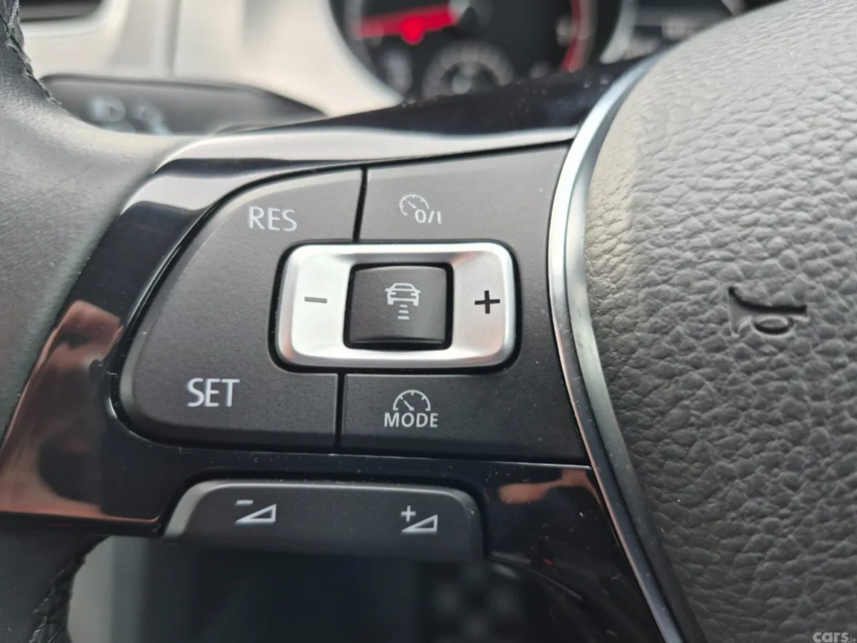 Volkswagen Golf Hatchback, Petrol, 2017, Black