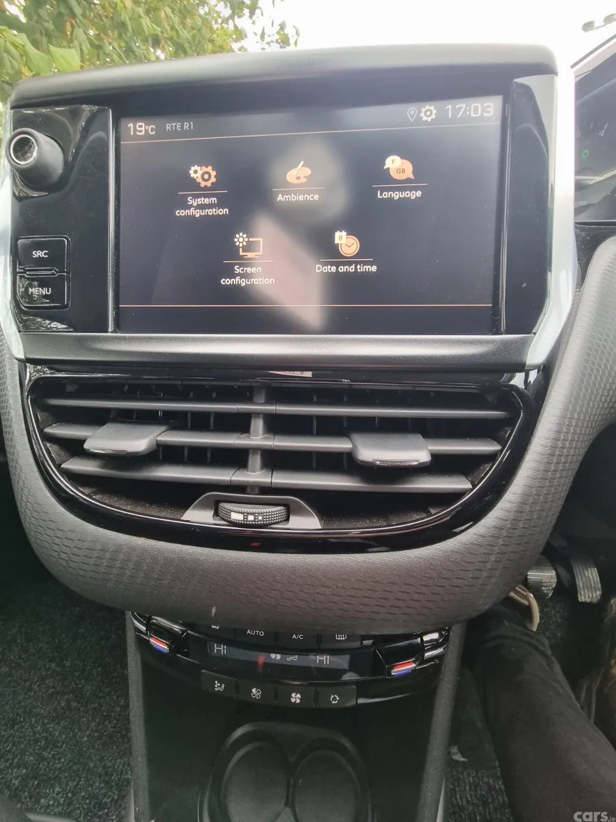 Peugeot 2008 Estate, Petrol, 2019, Green