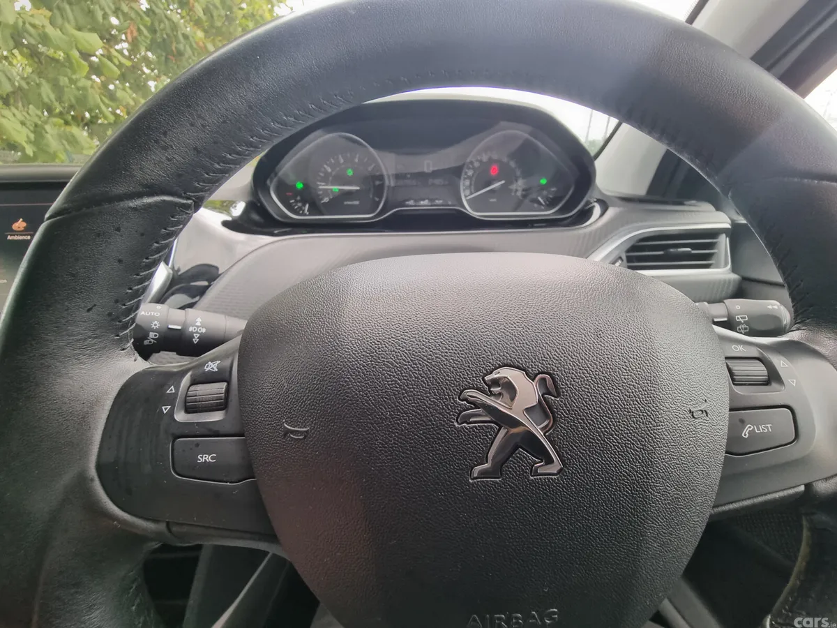 Peugeot 2008 Estate, Petrol, 2019, Green