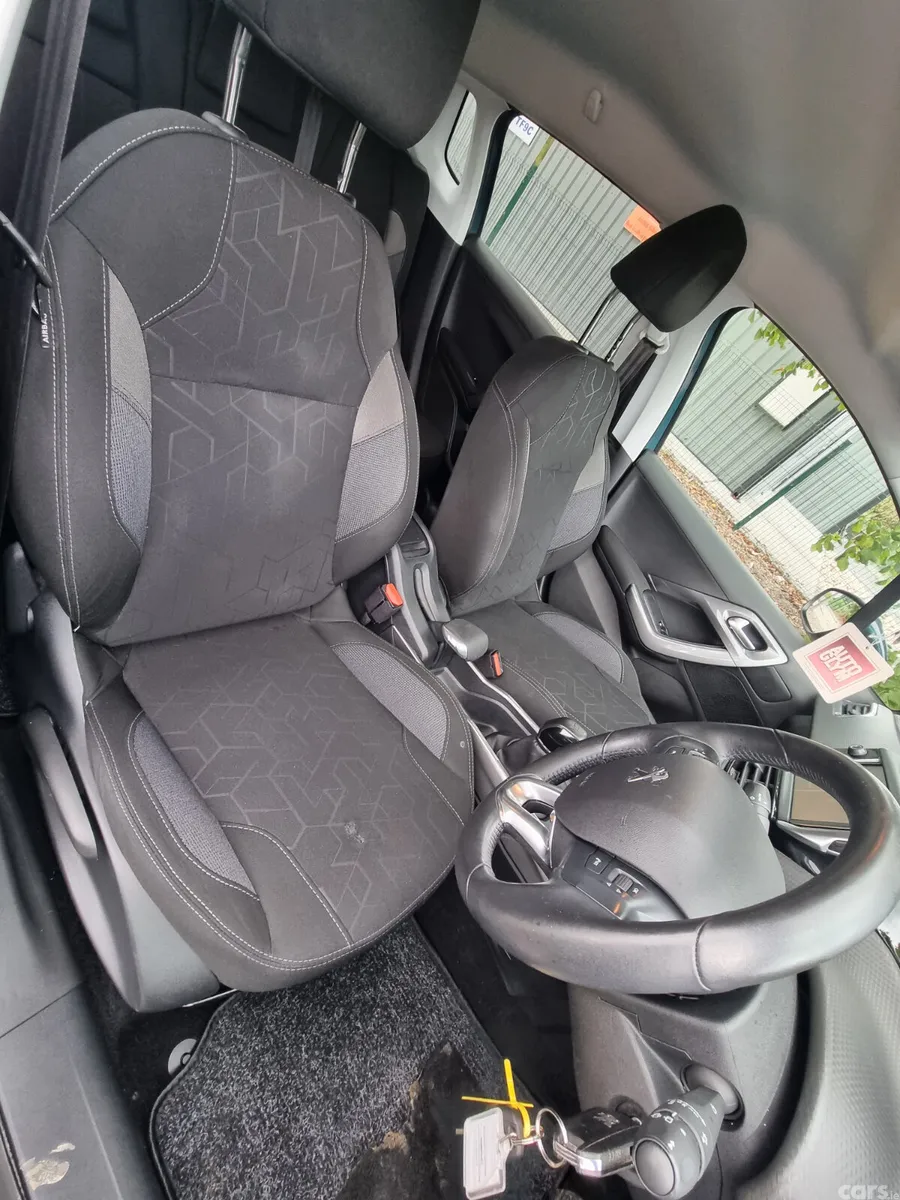 Peugeot 2008 Estate, Petrol, 2019, Green