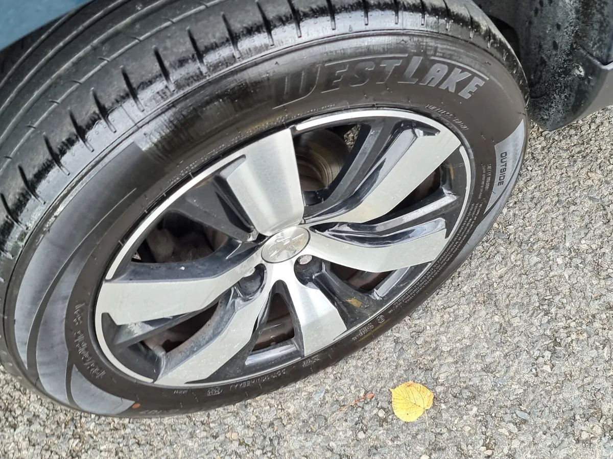 Peugeot 2008 Estate, Petrol, 2019, Green