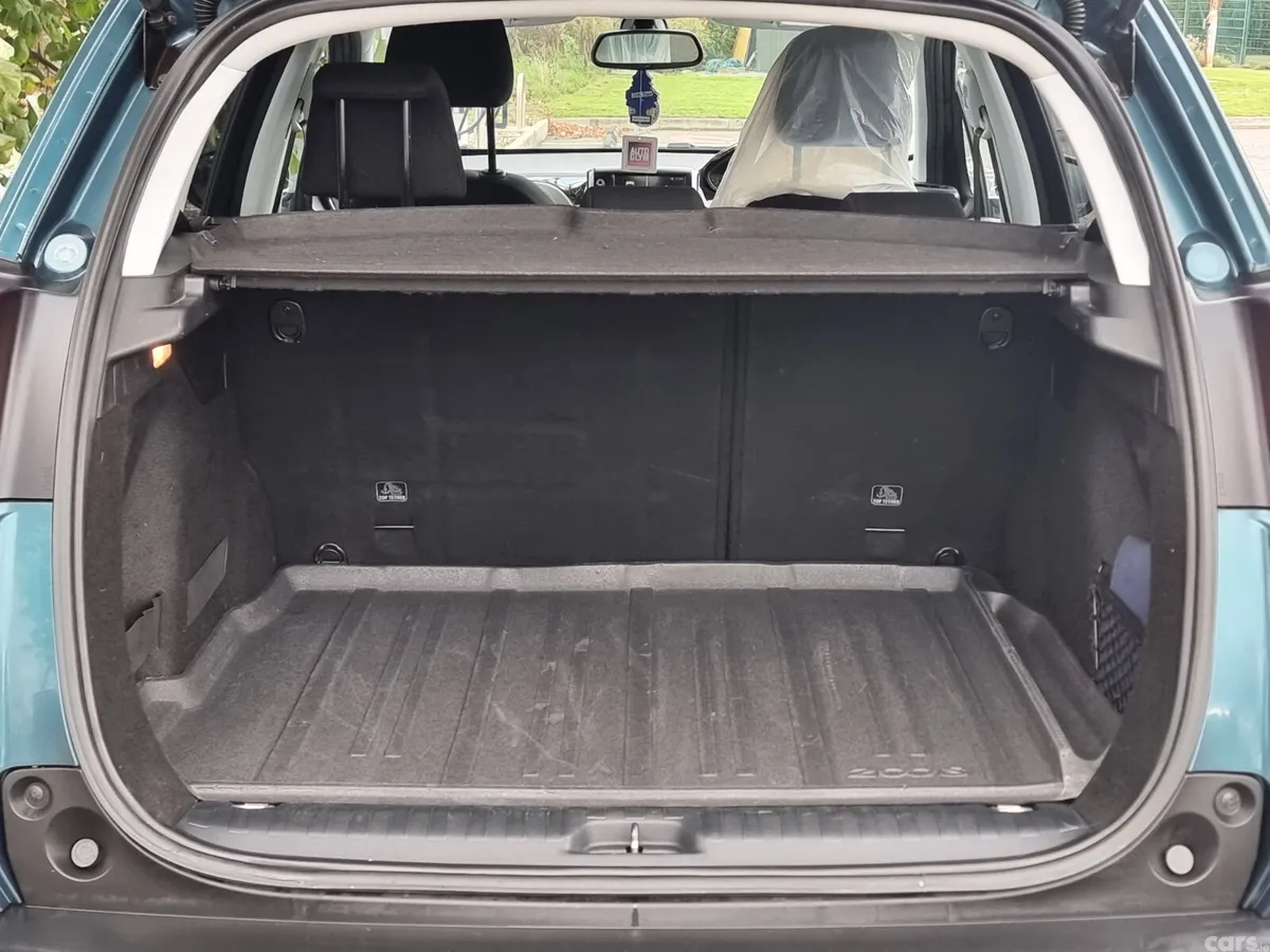 Peugeot 2008 Estate, Petrol, 2019, Green