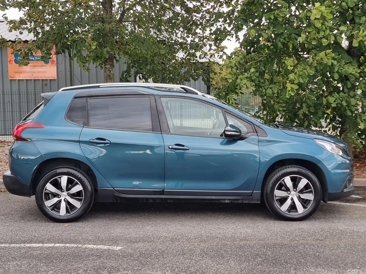 Peugeot 2008 Estate, Petrol, 2019, Green