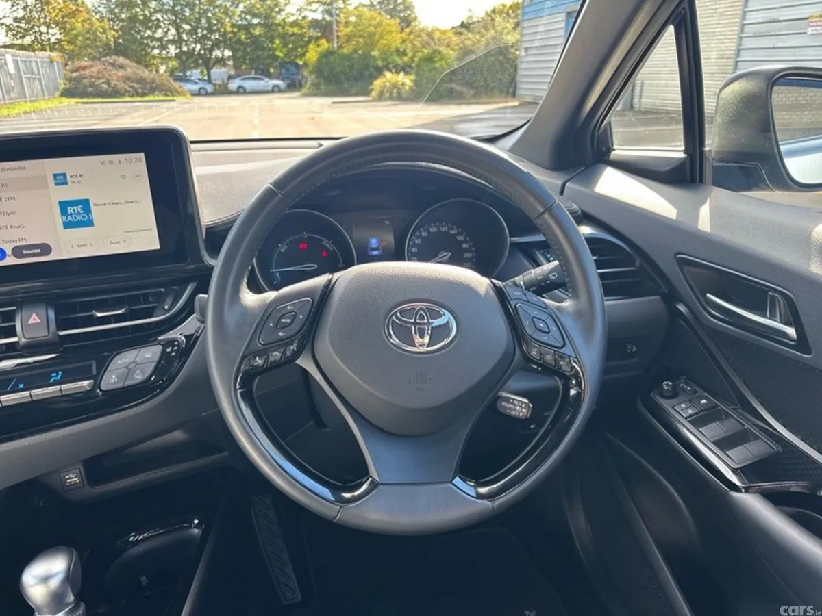 Toyota C-HR SUV, Petrol Hybrid, 2023, Grey