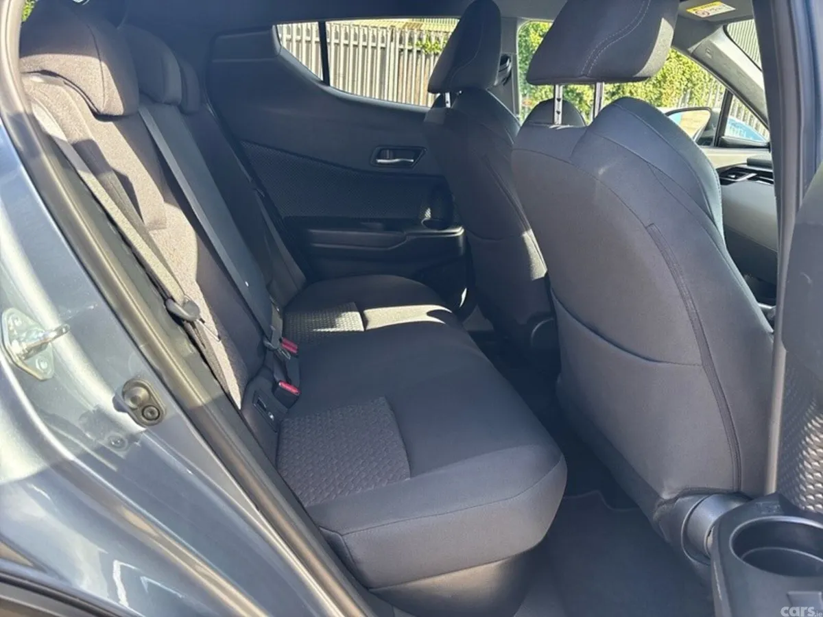 Toyota C-HR SUV, Petrol Hybrid, 2023, Grey