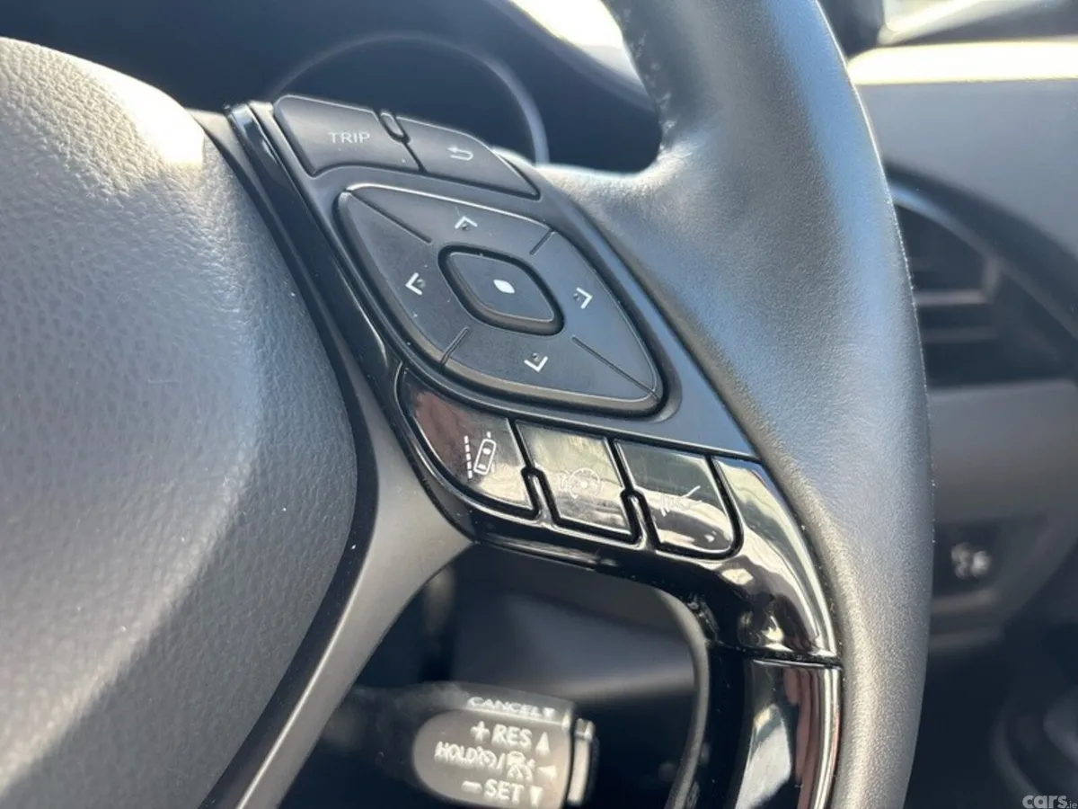 Toyota C-HR SUV, Petrol Hybrid, 2023, Grey