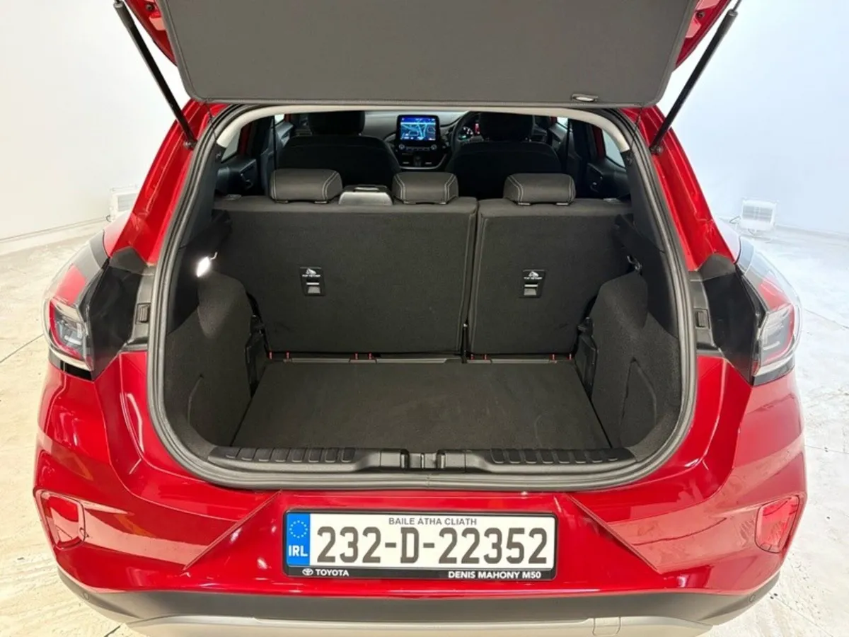Ford Puma SUV, Petrol Hybrid, 2023, Red