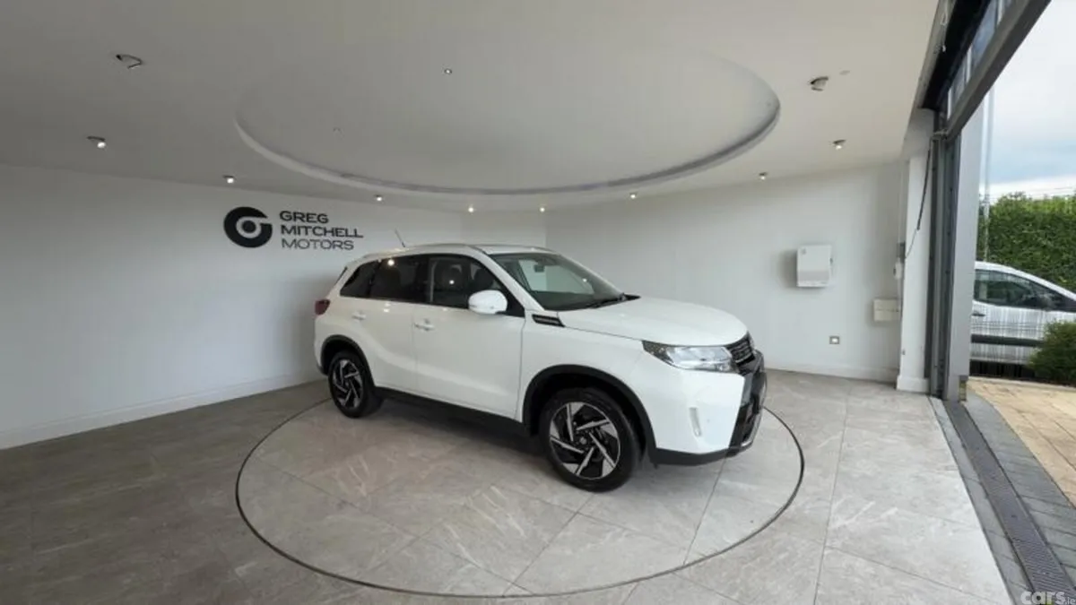 Suzuki Vitara SUV, Petrol Hybrid, 2026, White