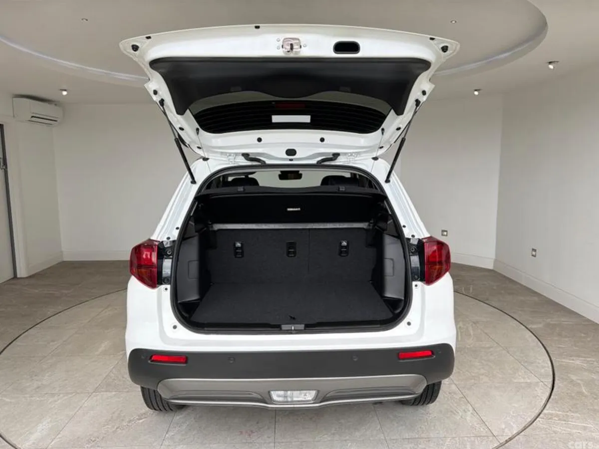 Suzuki Vitara SUV, Petrol Hybrid, 2026, White