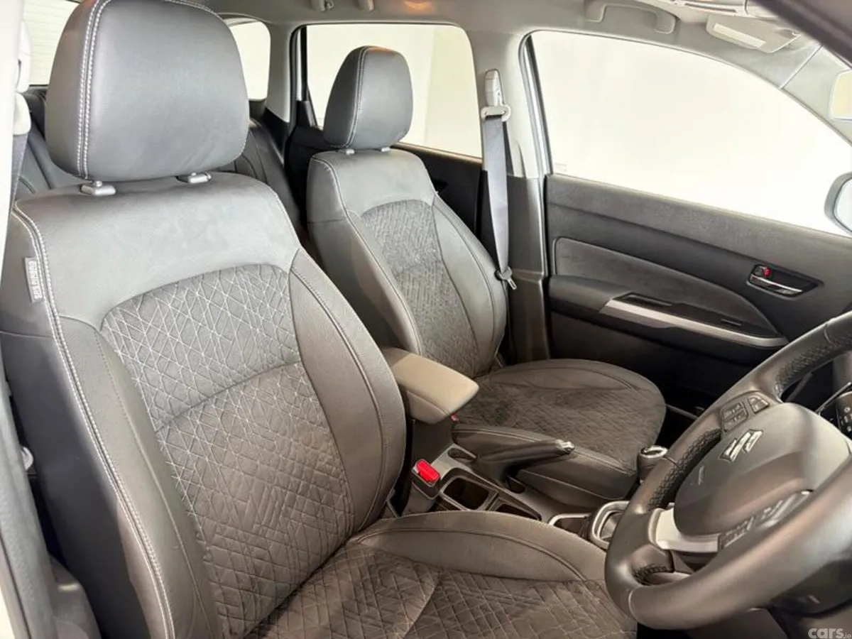 Suzuki Vitara SUV, Petrol Hybrid, 2026, White