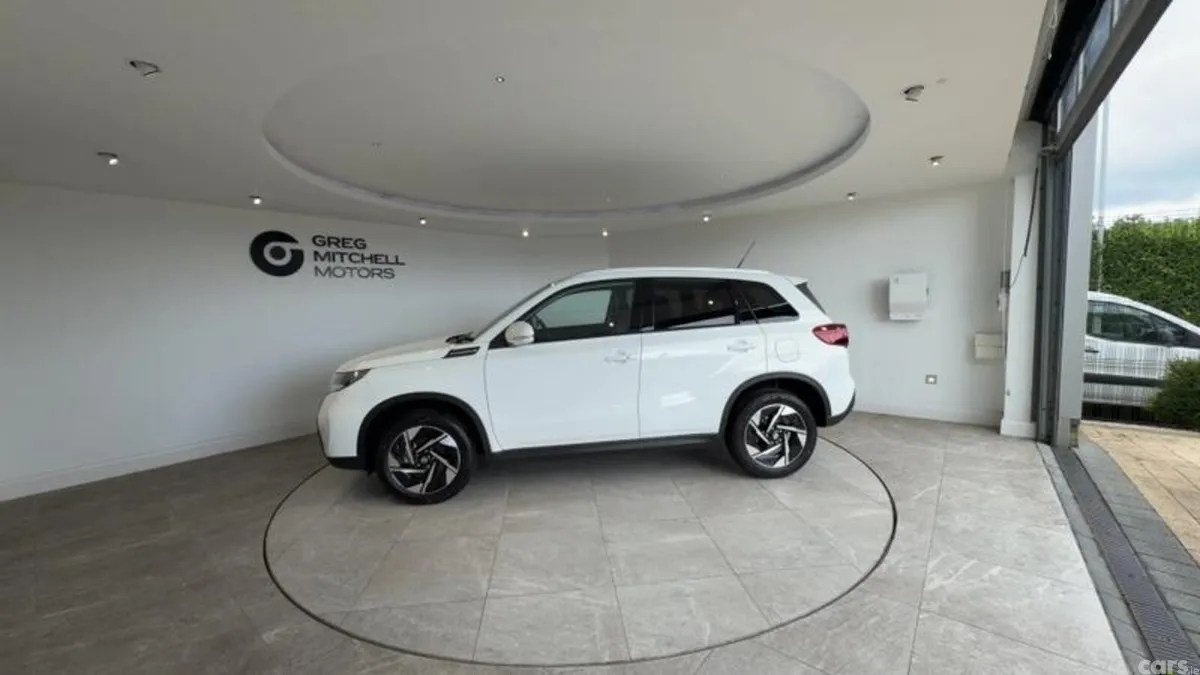 Suzuki Vitara SUV, Petrol Hybrid, 2026, White