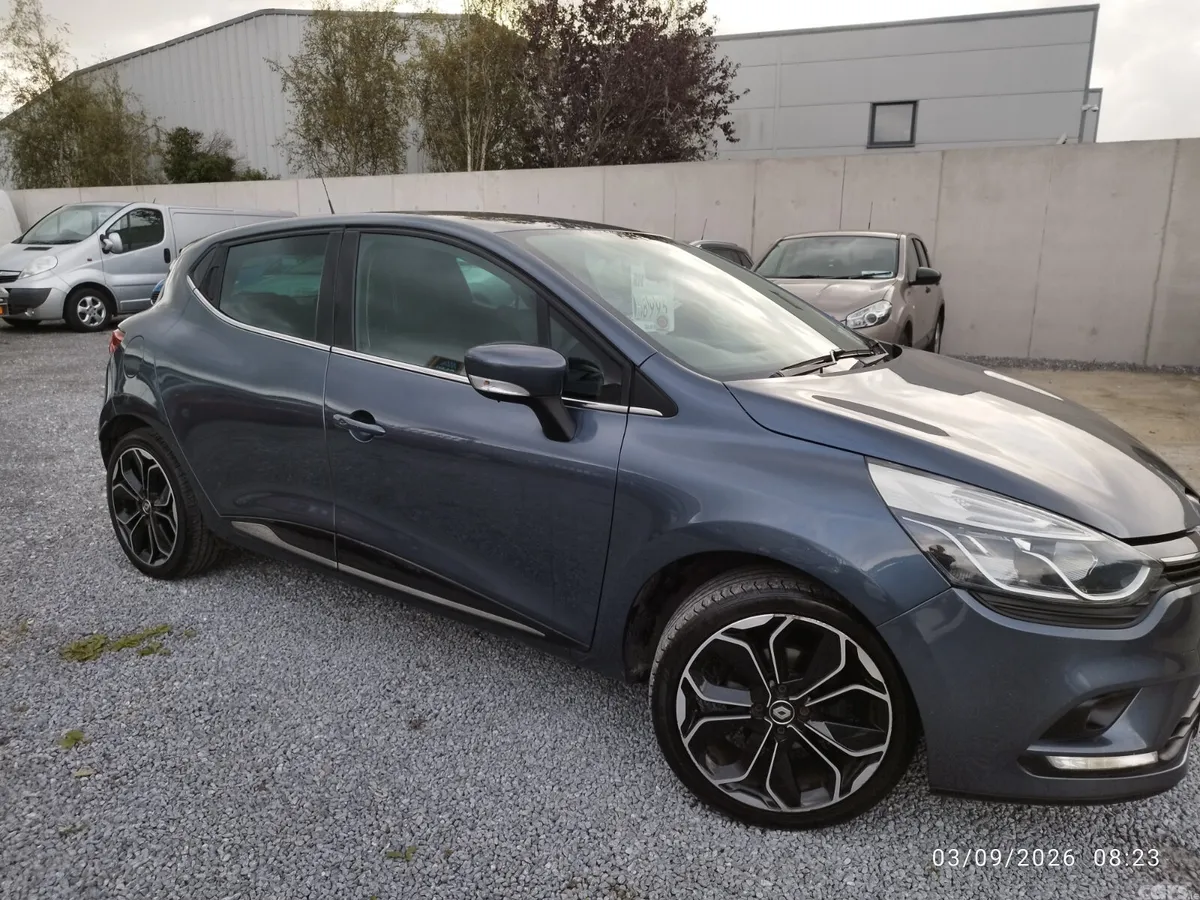 Renault Clio Hatchback, Petrol, 2019, Grey