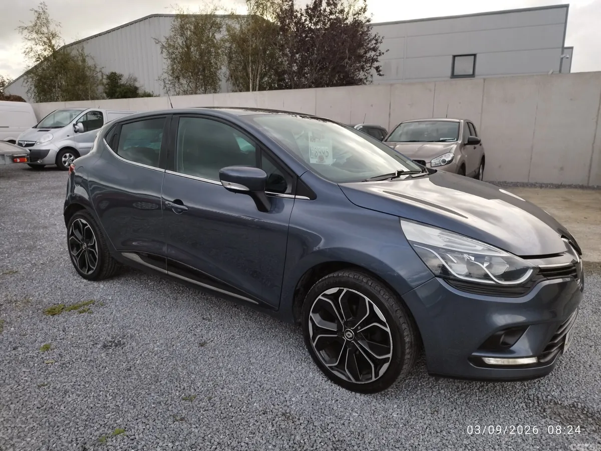 Renault Clio Hatchback, Petrol, 2019, Grey