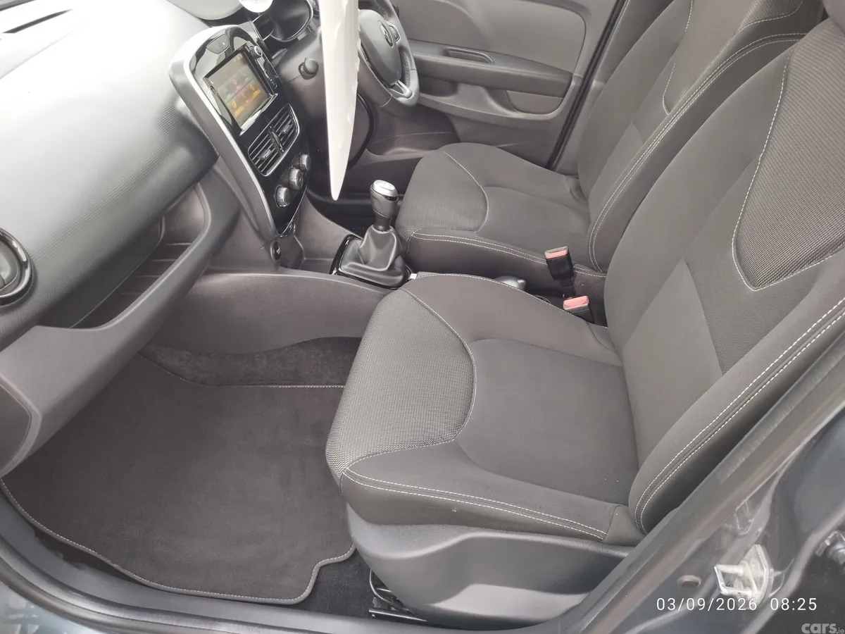 Renault Clio Hatchback, Petrol, 2019, Grey