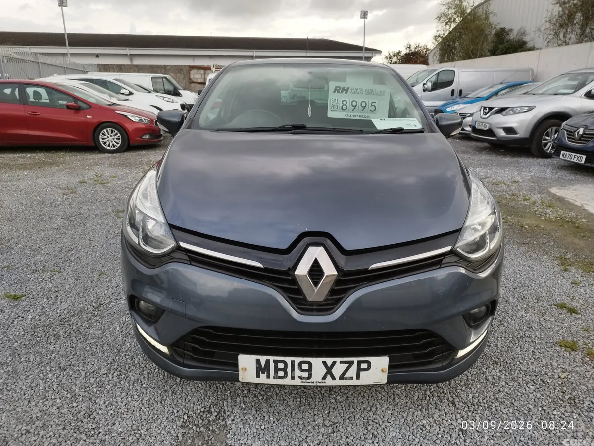Renault Clio Hatchback, Petrol, 2019, Grey
