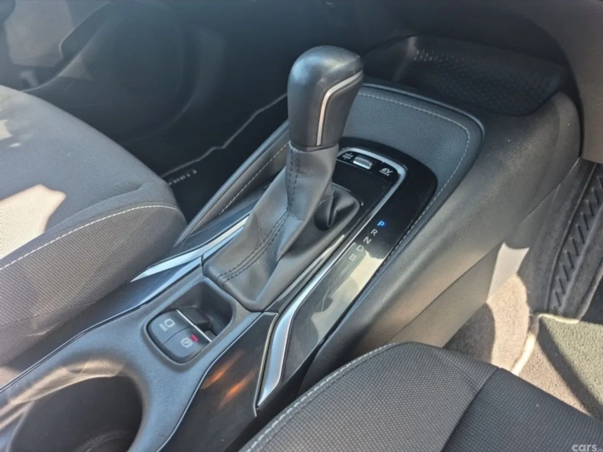 Toyota Corolla Hatchback, Petrol Hybrid, 2019, White
