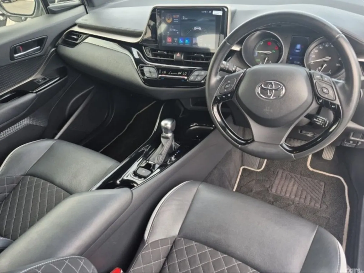 Toyota C-HR Hatchback, Petrol Hybrid, 2019, White