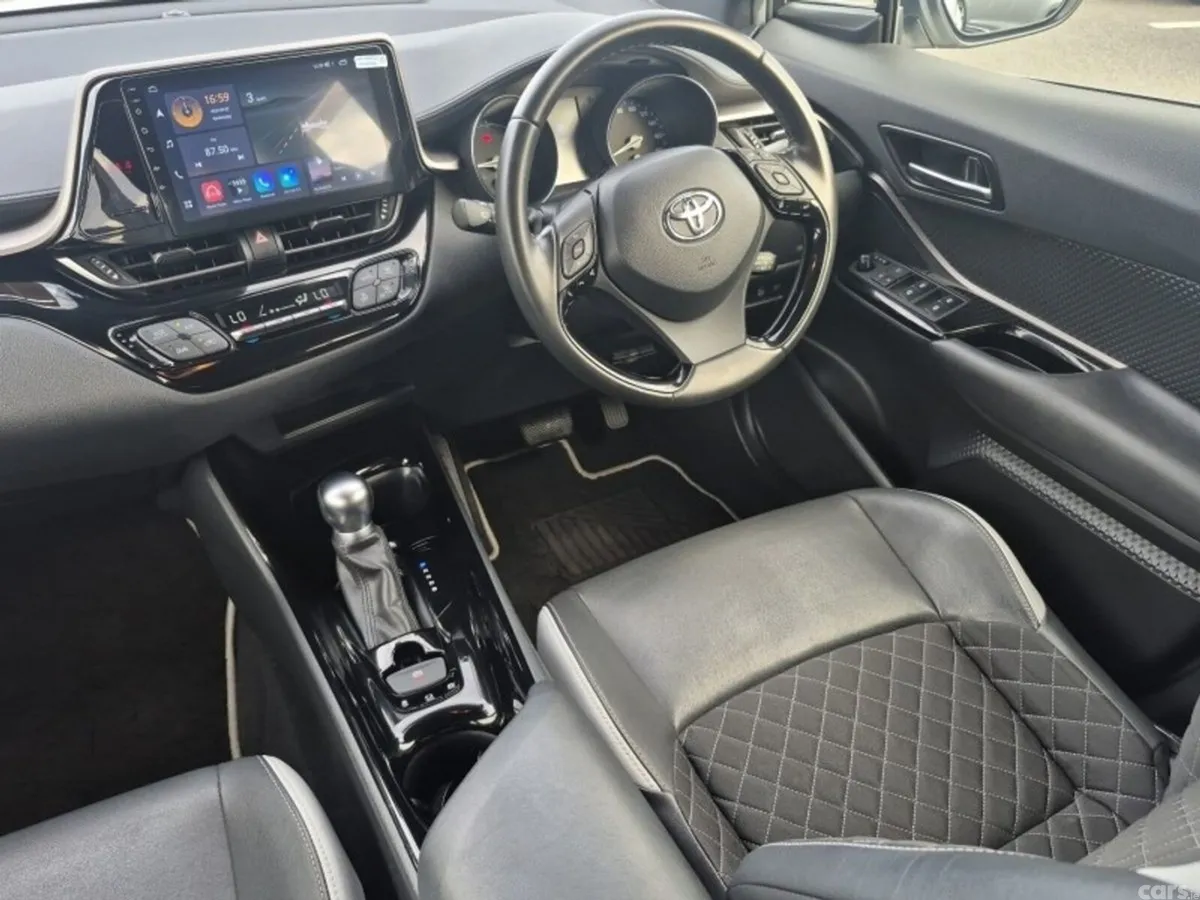 Toyota C-HR Hatchback, Petrol Hybrid, 2019, White
