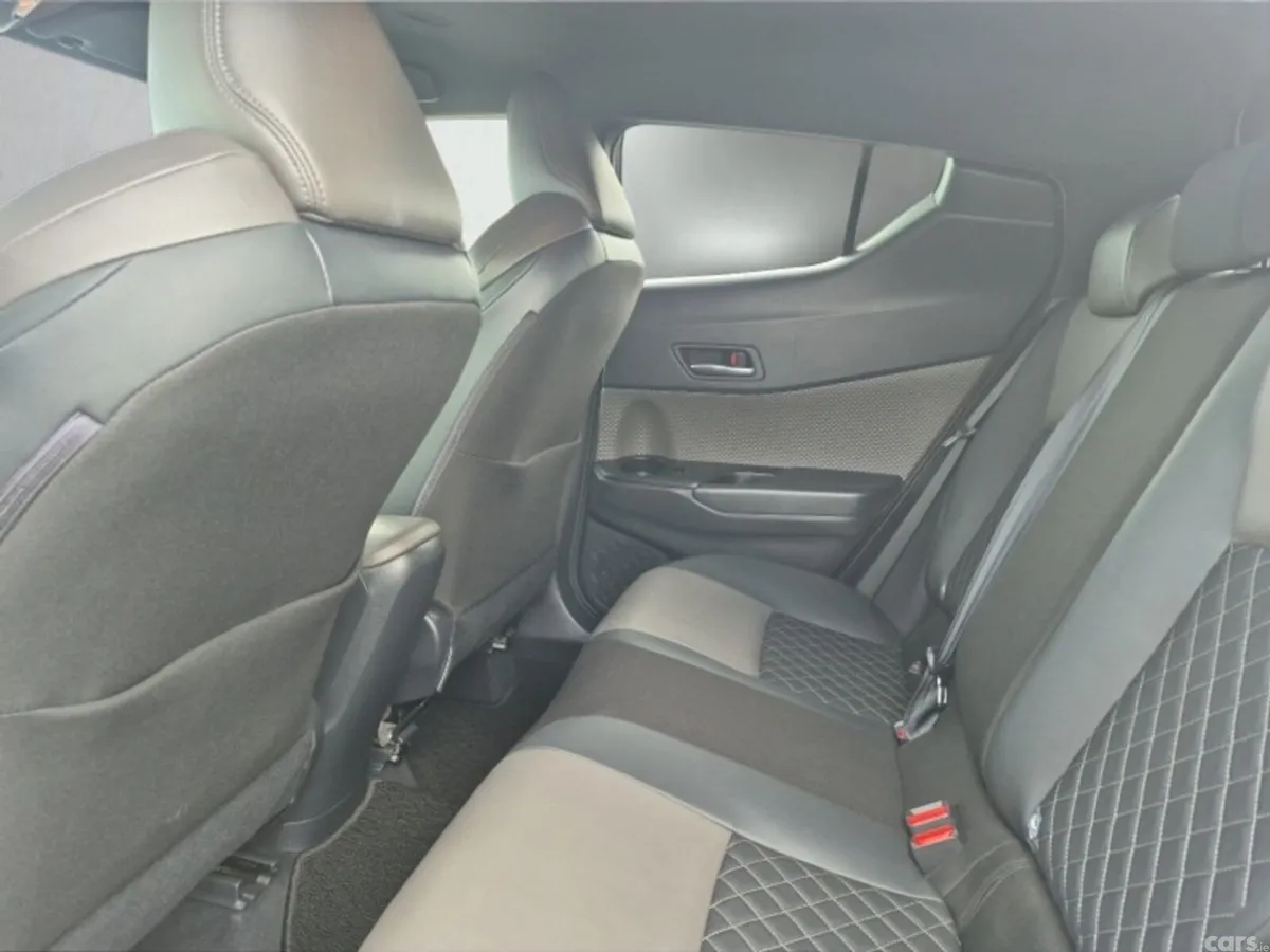 Toyota C-HR Hatchback, Petrol Hybrid, 2020, White