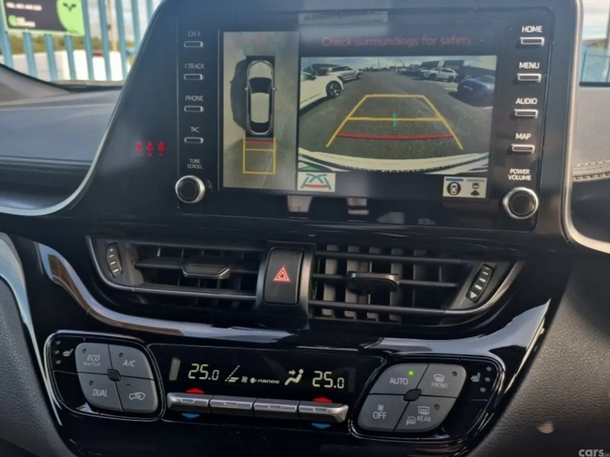 Toyota C-HR SUV, Petrol Hybrid, 2020, White