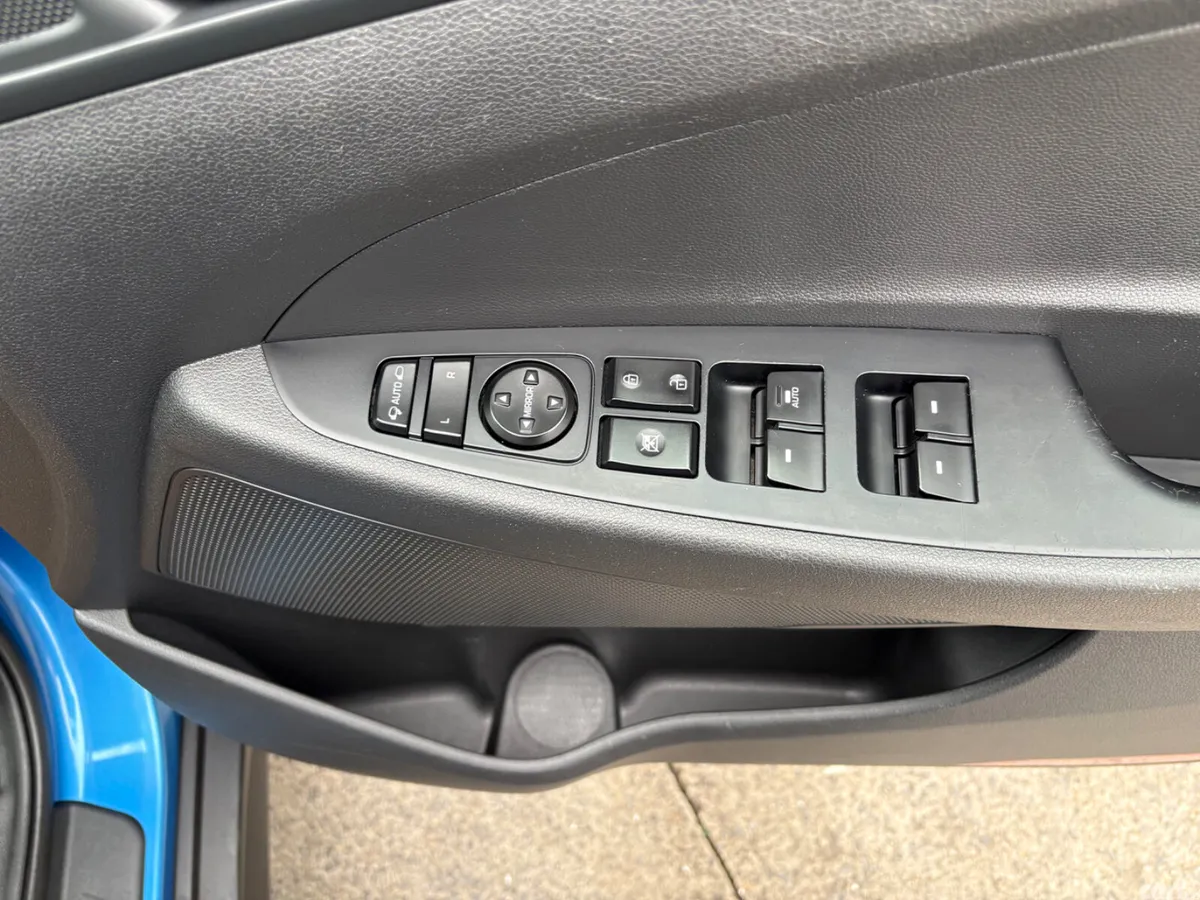 Hyundai Tucson SUV, Diesel, 2016, Blue