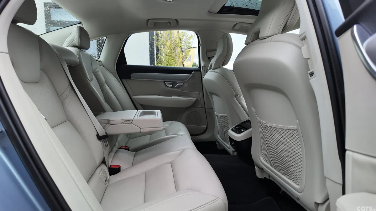Volvo S90 Saloon, Diesel, 2020, Blue