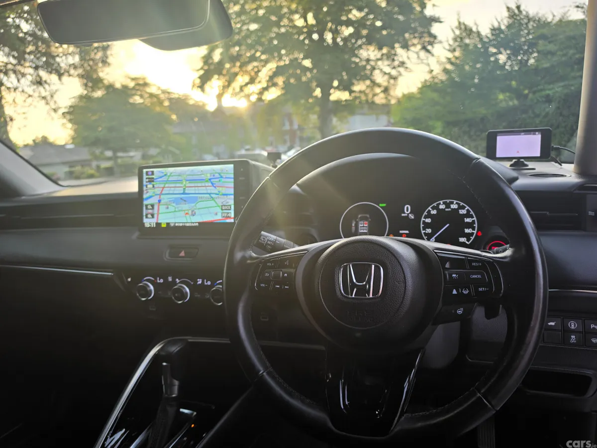 Honda Vezel SUV, Petrol Hybrid, 2021, White