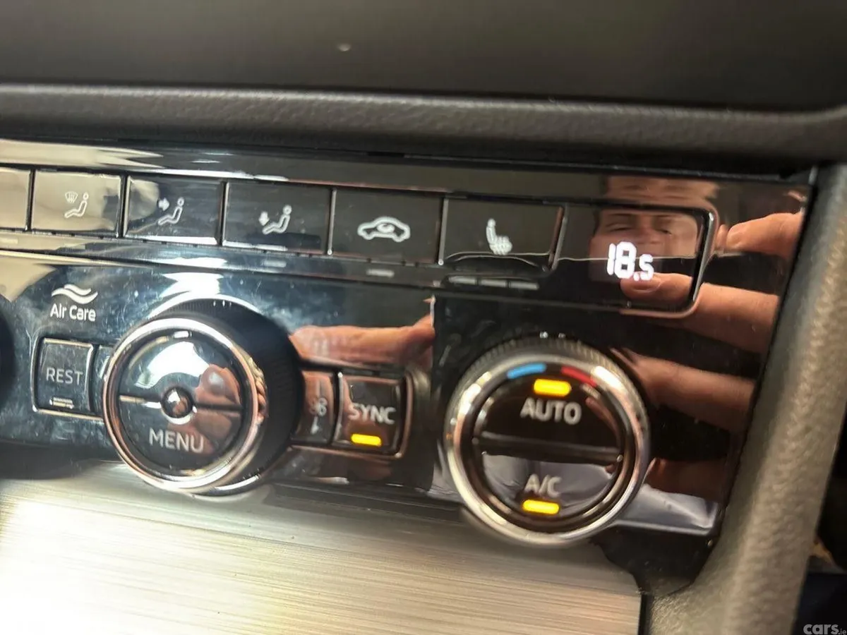 Skoda Superb Saloon, Diesel, 2023, Black
