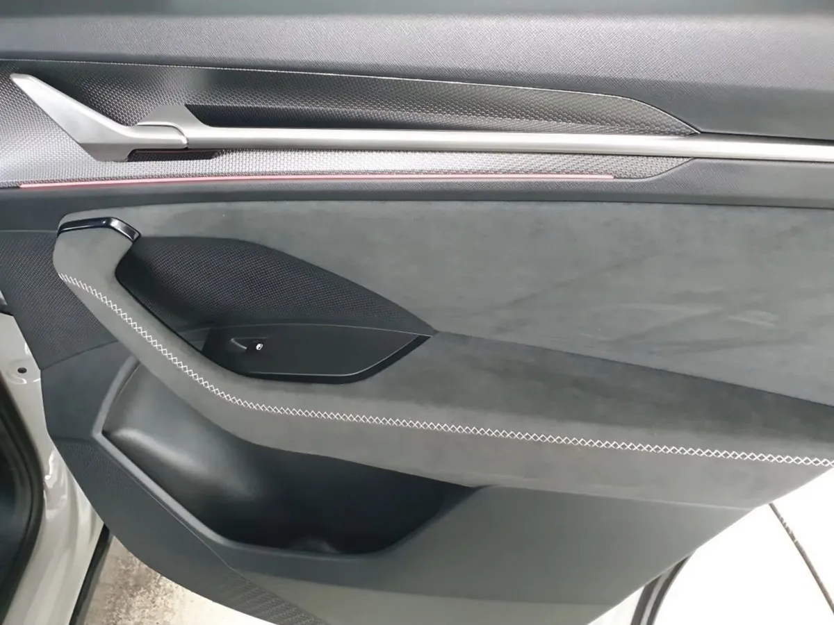 Skoda Kodiaq SUV, Petrol Plug-in Hybrid, 2026, Grey