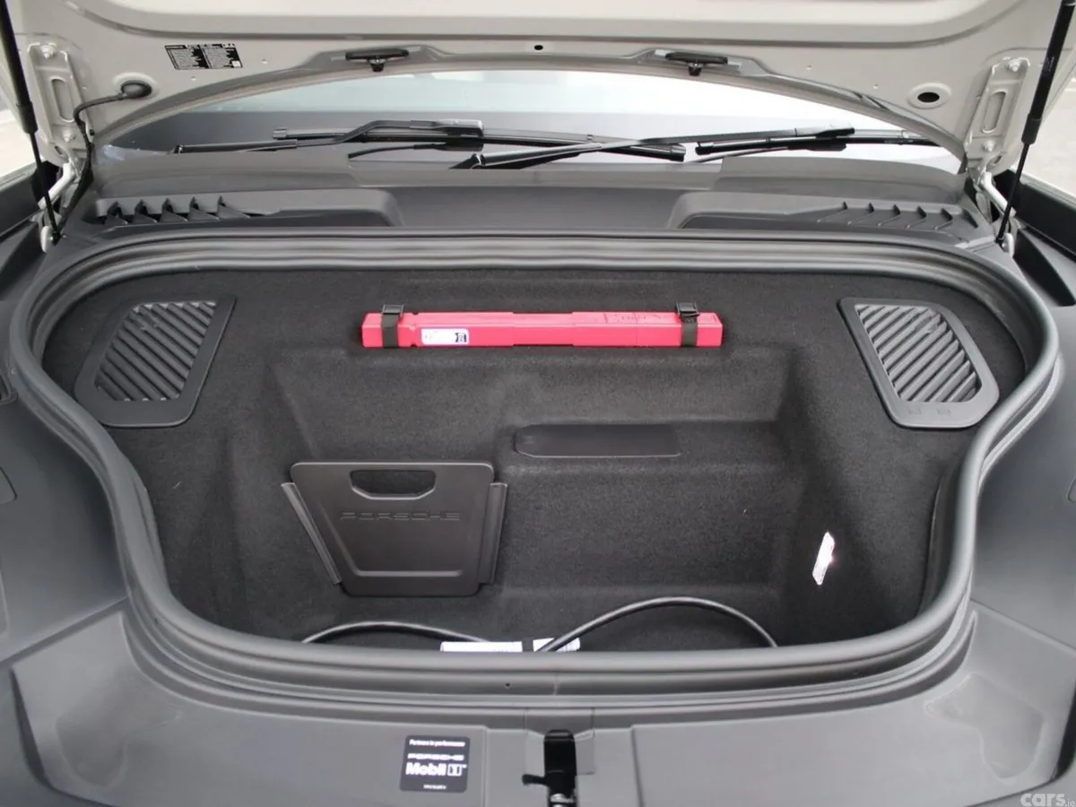 Porsche Macan SUV, Electric, 2026, Grey