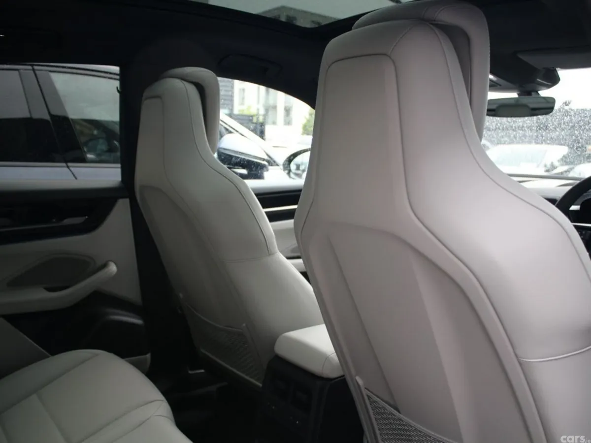 Porsche Macan SUV, Electric, 2026, Grey