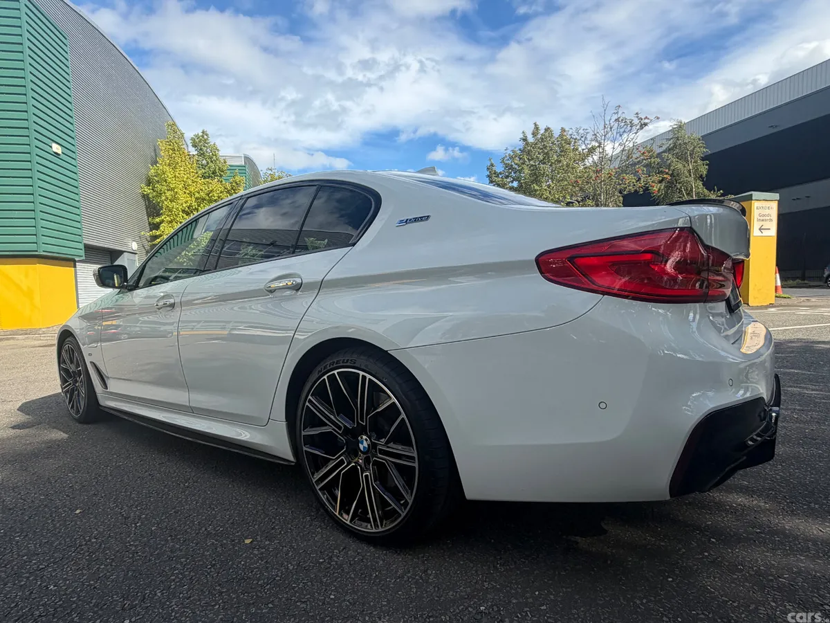 BMW 5-Series Saloon, Petrol Plug-in Hybrid, 2018, White