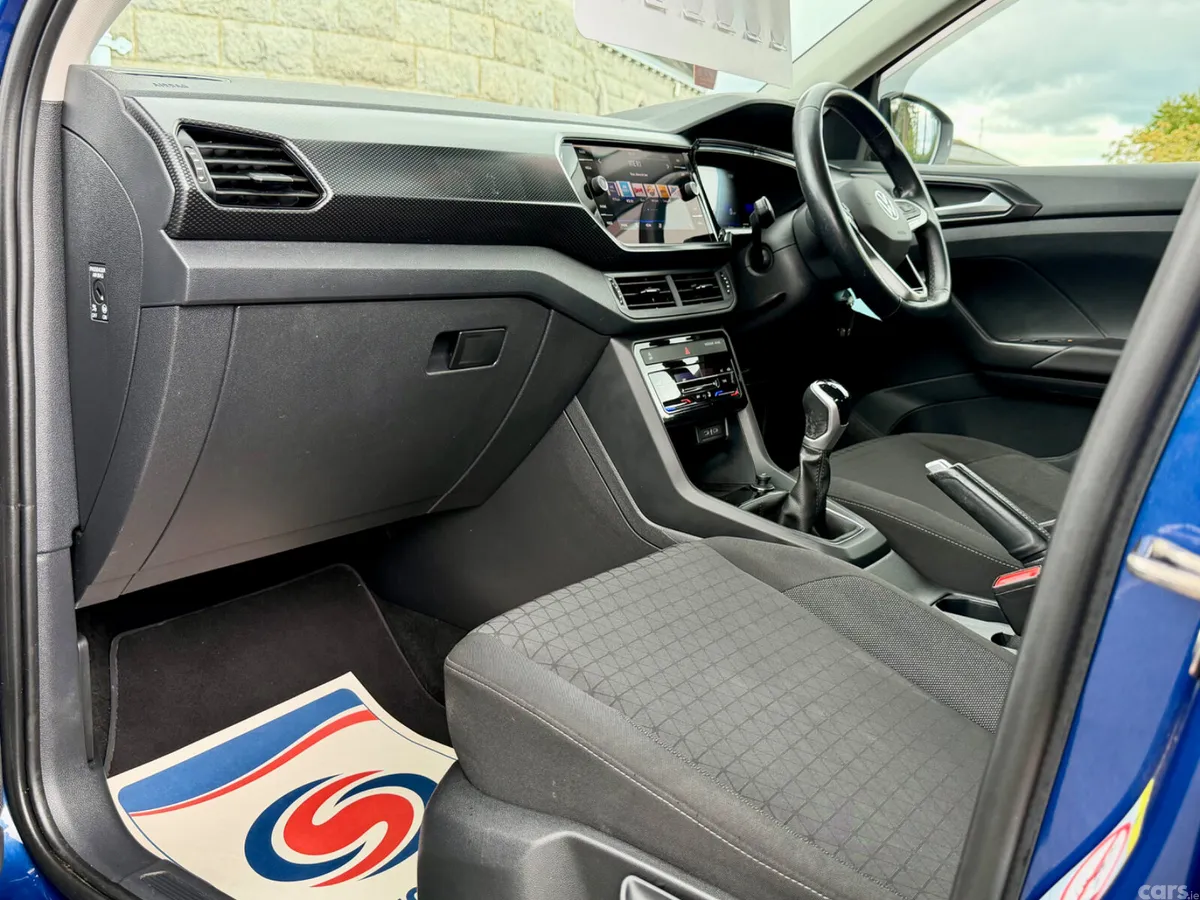 Volkswagen T-Cross Estate/Jeep, Petrol, 2023, Blue