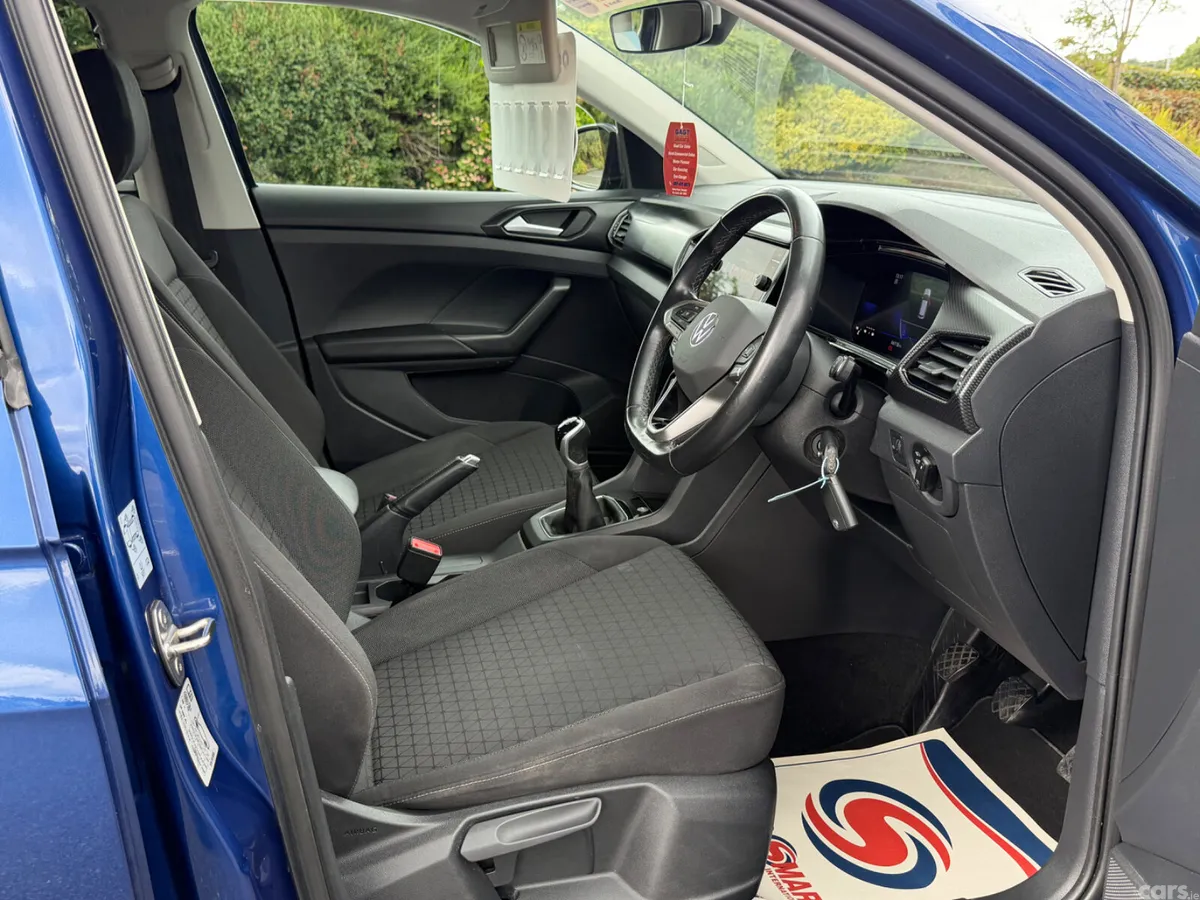 Volkswagen T-Cross Estate/Jeep, Petrol, 2023, Blue