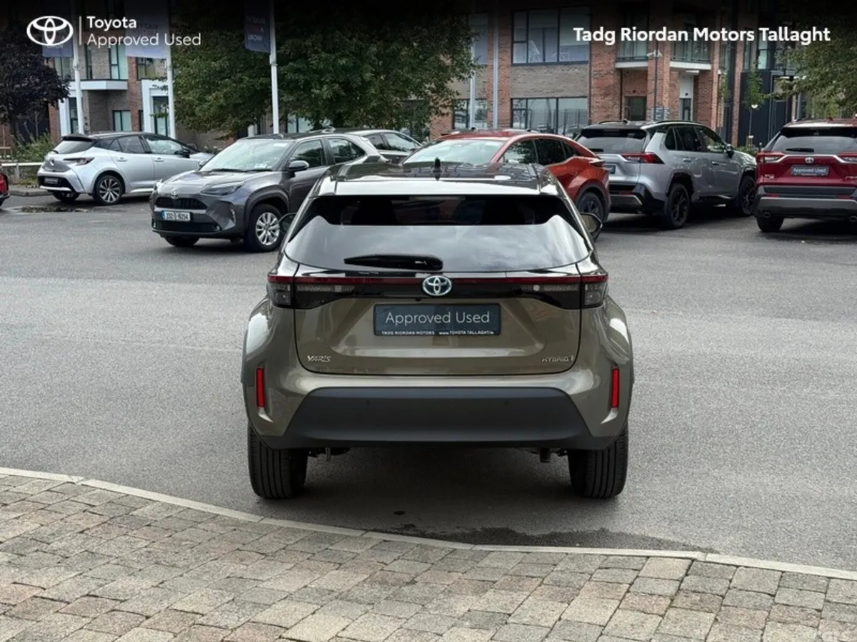 Toyota Yaris Cross Hatchback, Petrol Hybrid, 2024, Bronze