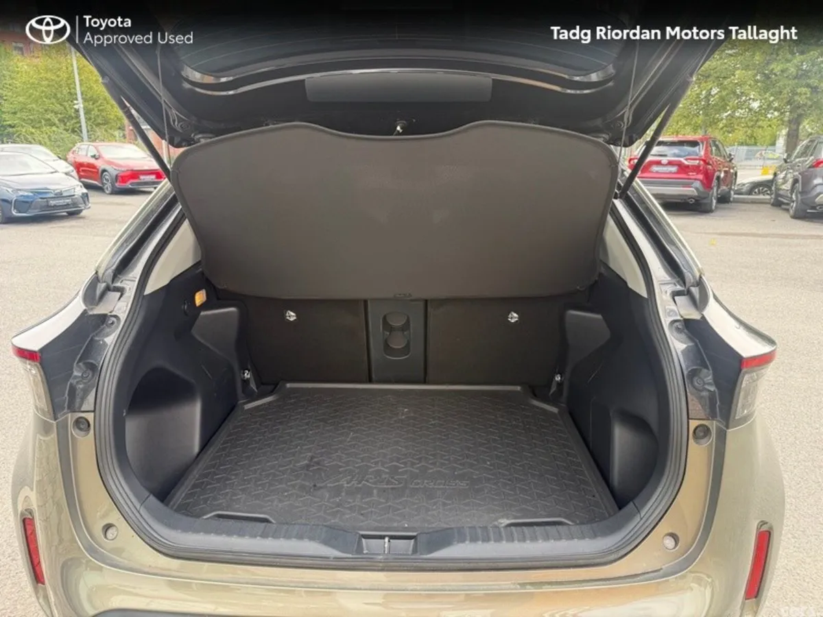 Toyota Yaris Cross Hatchback, Petrol Hybrid, 2024, Bronze