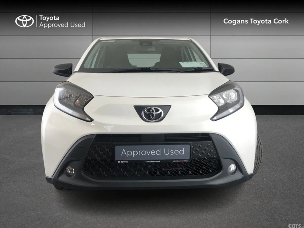Toyota Aygo Hatchback, Petrol, 2022, White