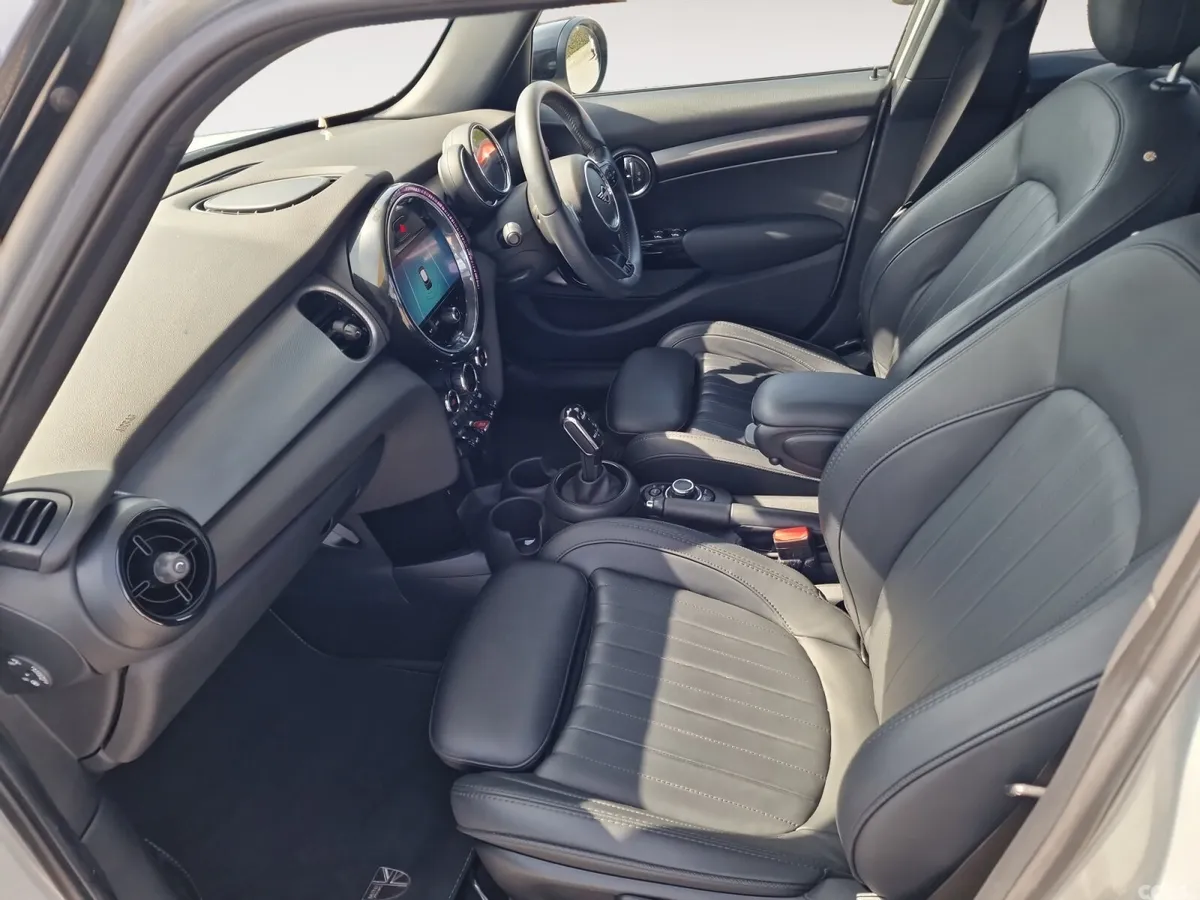 Mini Cooper Hatchback, Petrol, 2022, Silver