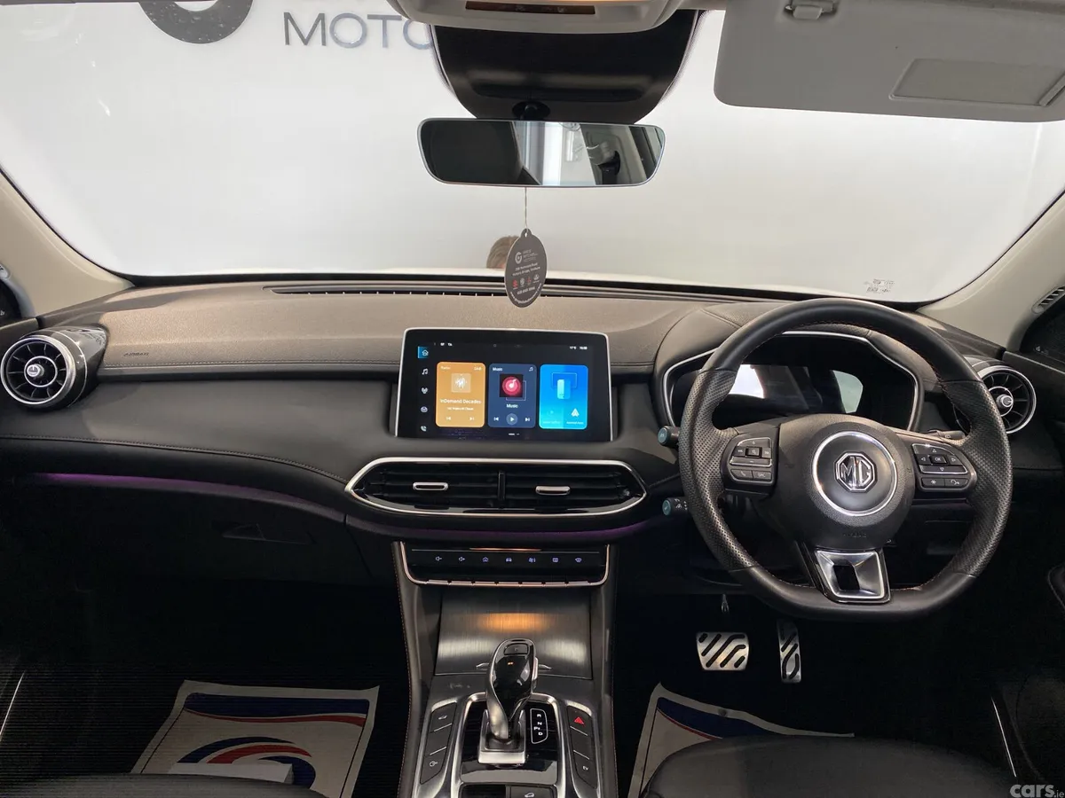 MG HS SUV, Petrol Hybrid, 2024, White