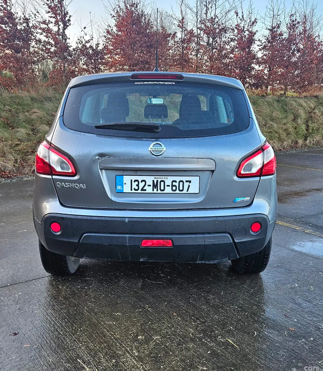 Nissan Qashqai Hatchback, Diesel, 2013, Grey