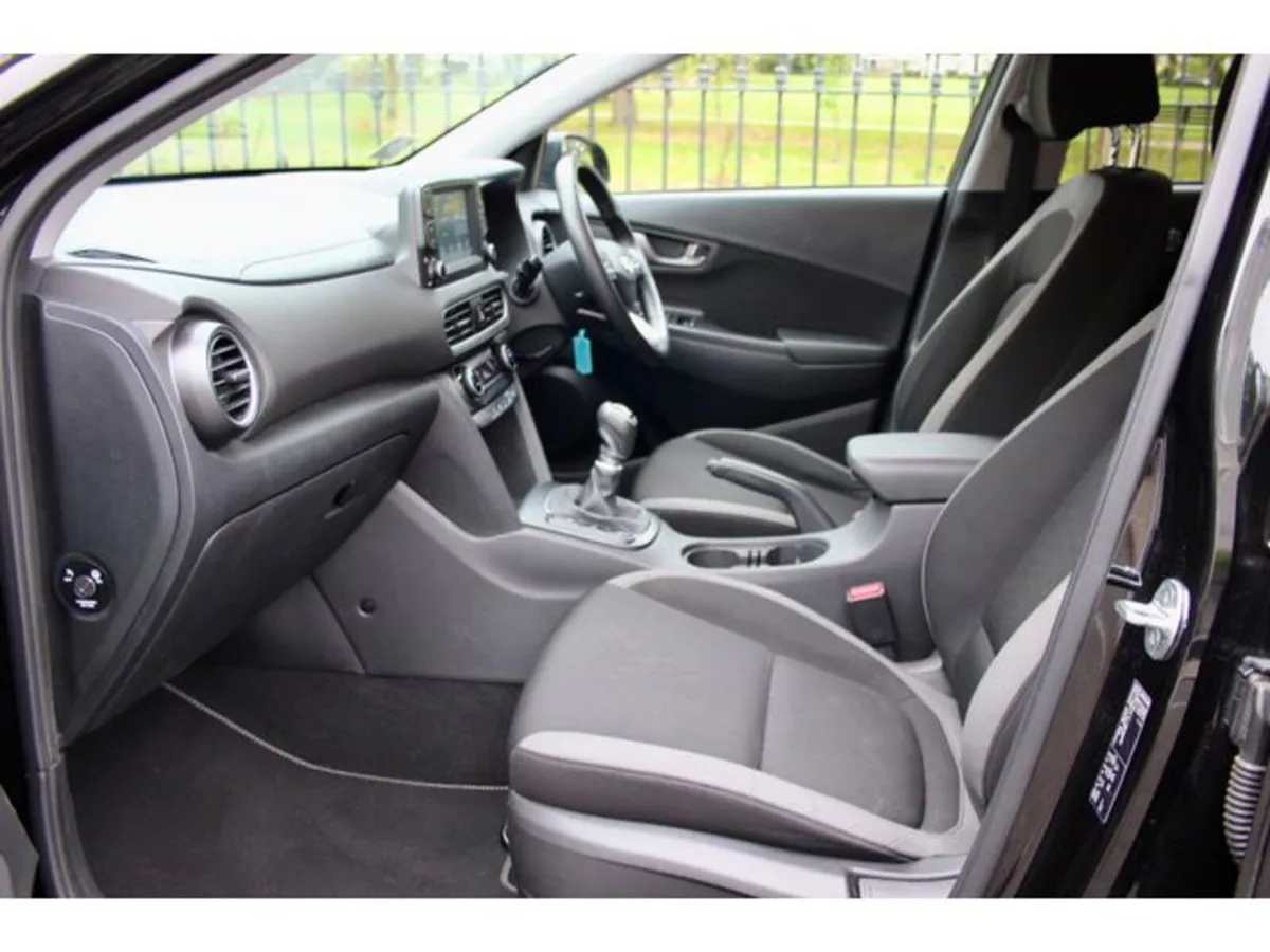 Hyundai KONA MPV, Petrol, 2019, Black