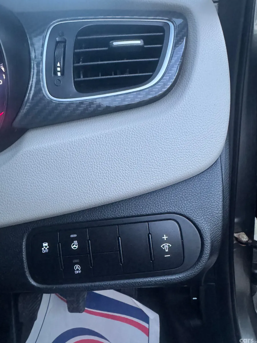 Kia Carens MPV, Diesel, 2018, Grey