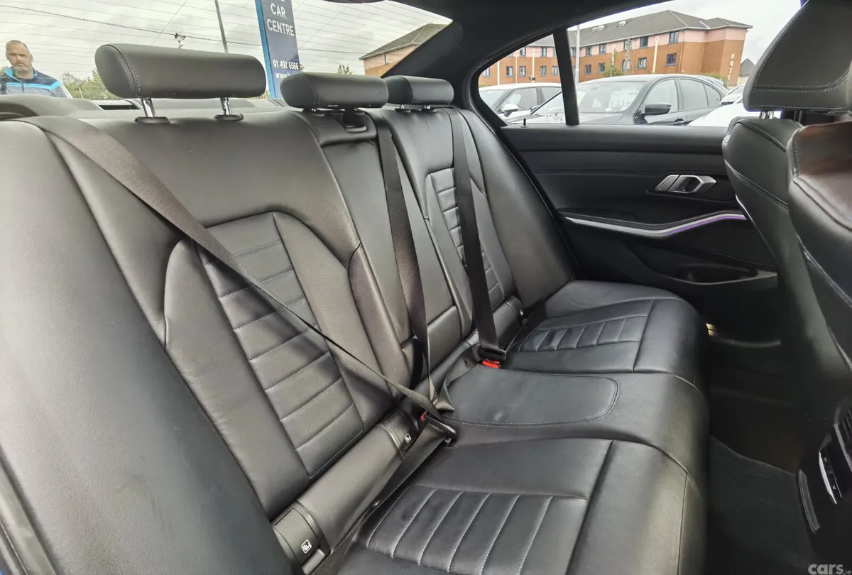 BMW 3-Series Saloon, Petrol Plug-in Hybrid, 2019, Blue