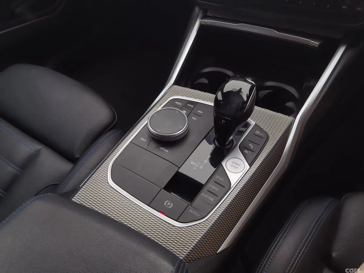BMW 3-Series Saloon, Petrol Plug-in Hybrid, 2019, Blue