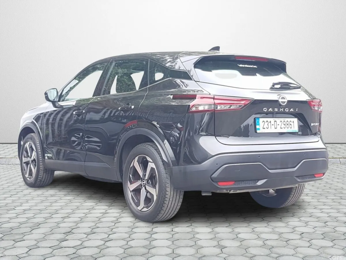 Nissan Qashqai MPV, Petrol, 2023, Black