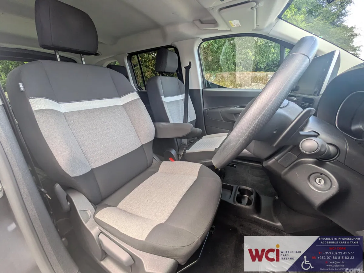 Other Other MPV, Diesel, 2024, Grey