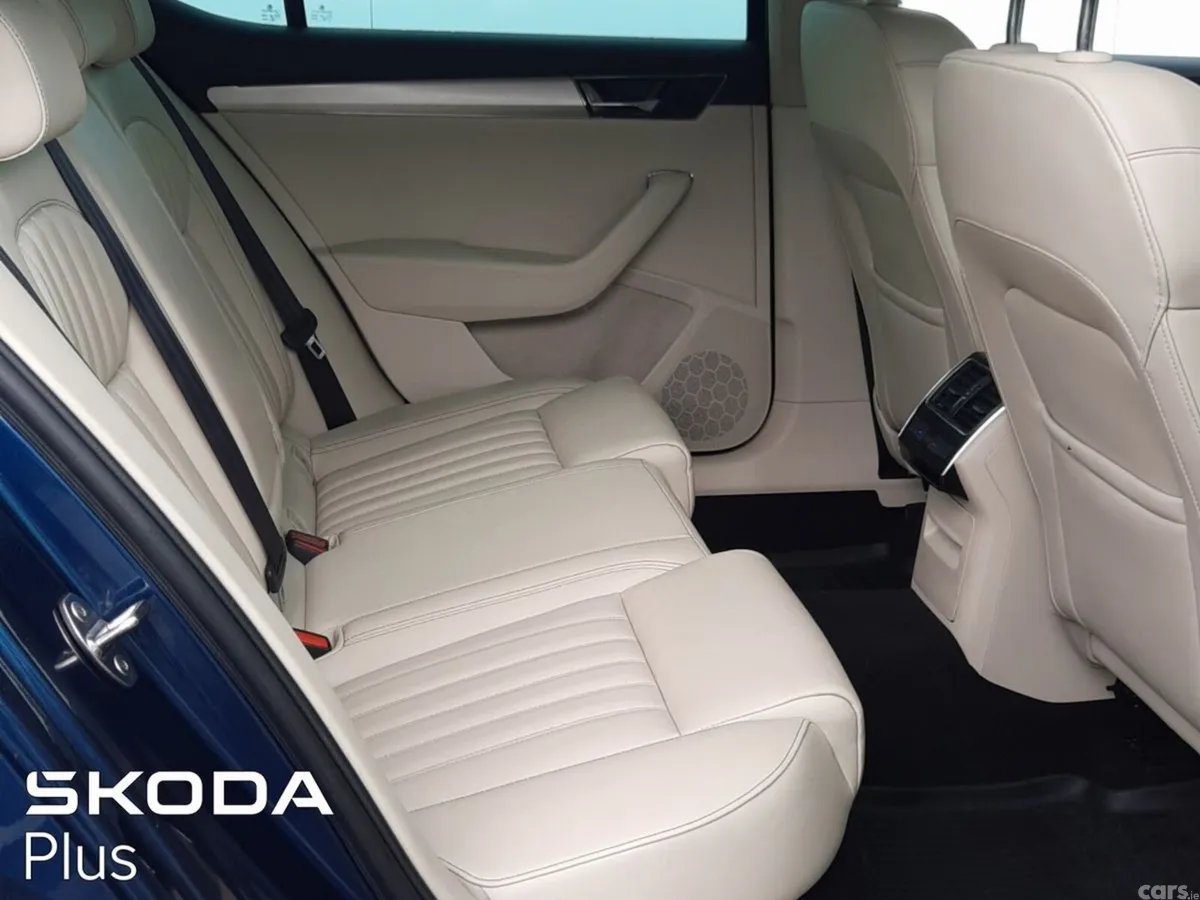 Skoda Superb Saloon, Diesel, 2023, Blue