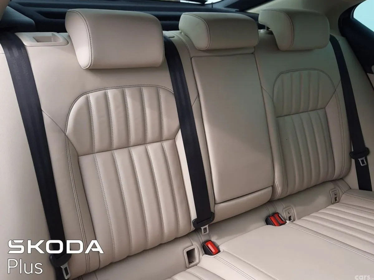Skoda Superb Saloon, Diesel, 2023, Blue